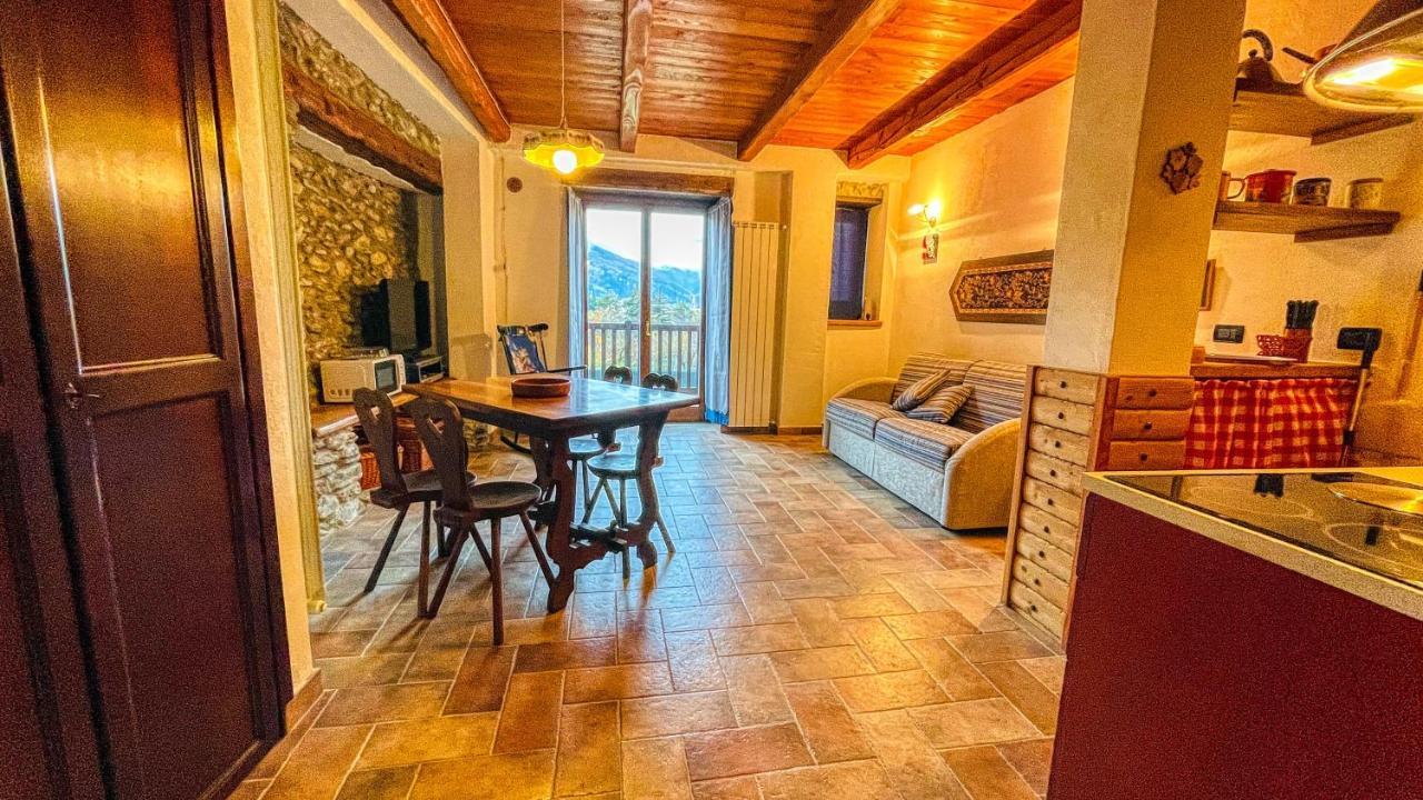 Appartamento Saint Claude - Affitti Brevi Italia Oulx Exterior foto